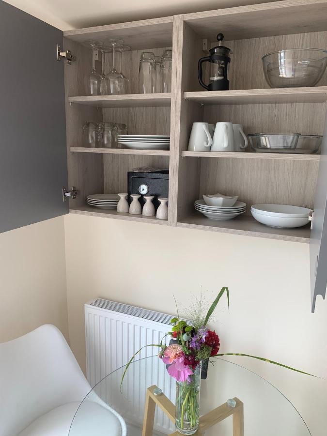 Estuary View - Cosy Shepherds Hut Campsite Kingsbridge (Devon)